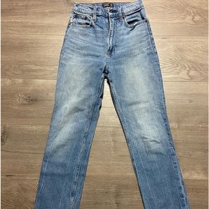 💙 Super Sexy Abercombie & Fitch High Rise Jeans